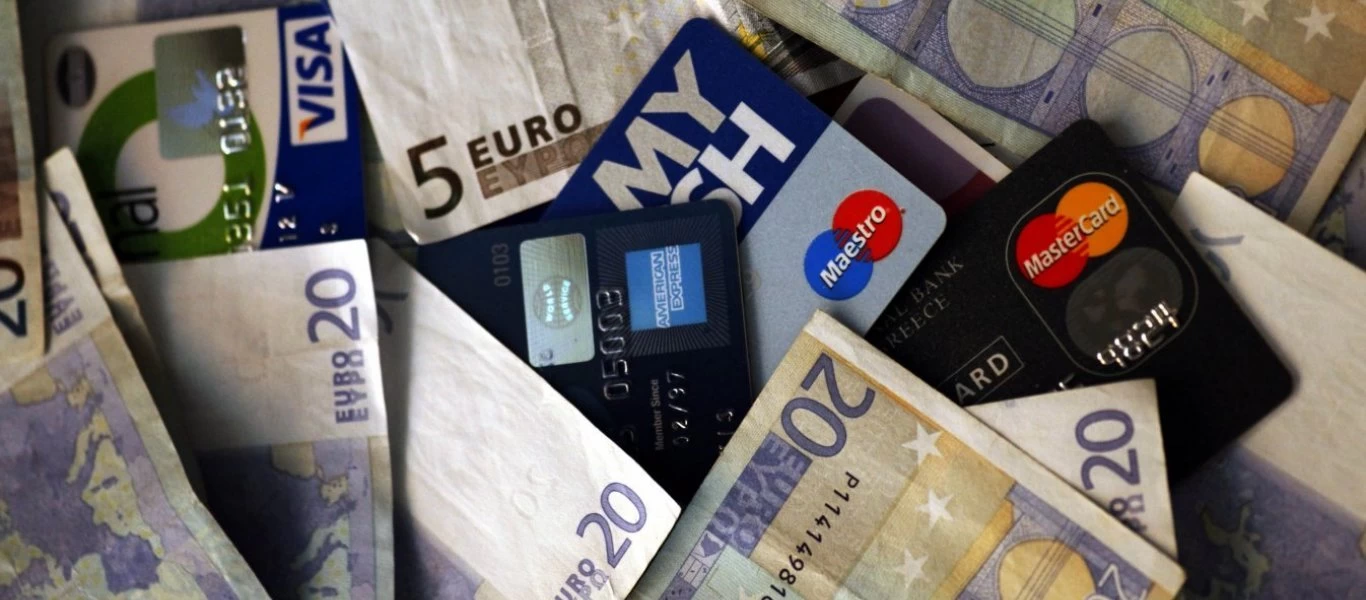 Όσα πρέπει να ξέρετε για τις αποδείξεις: Ποιες μετράνε στην Εφορία και ποιο το όριο (βίντεο)